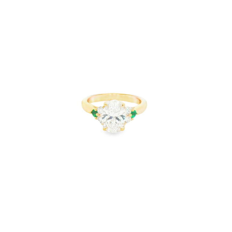 2 carat center Oval Brilliant Diamond and Emerald Multi-Stone 14kt Gold Ring