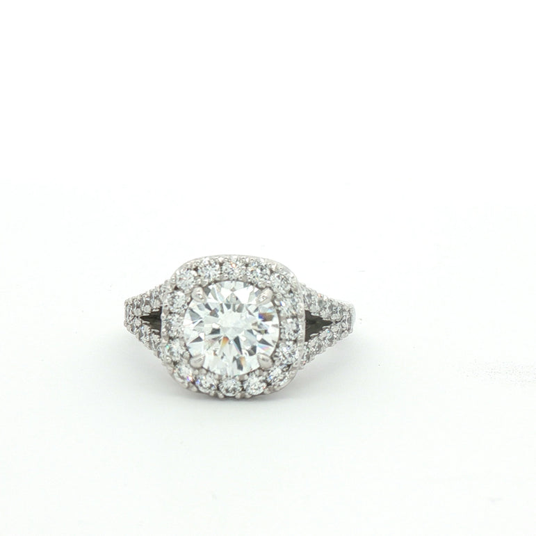 Platinum Engagement Ring with Round Cut Diamond in White Gold Setting