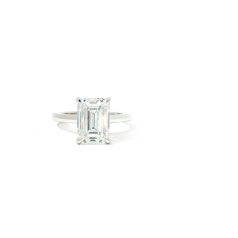 White gold 3.5Ct center Solitaire Ring with Emerald Cut Diamond