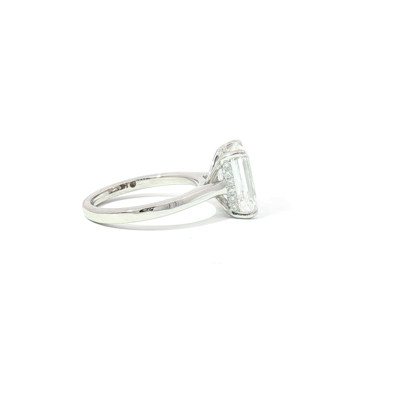 White gold 3.5Ct center Solitaire Ring with Emerald Cut Diamond