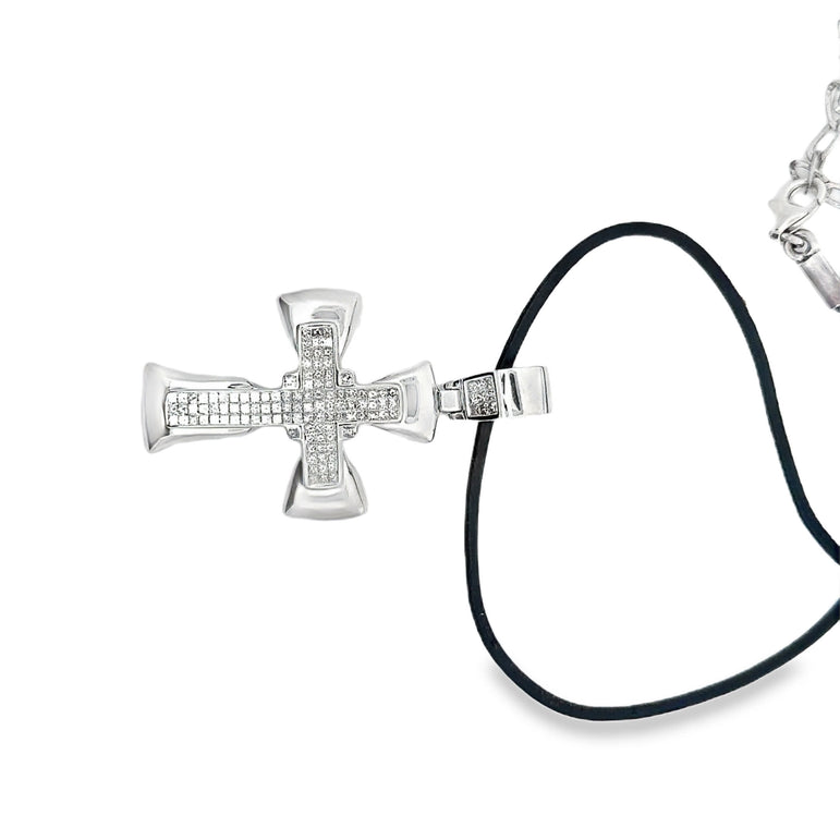 White Gold Cross Pendant with Round Brilliant Cut Diamonds