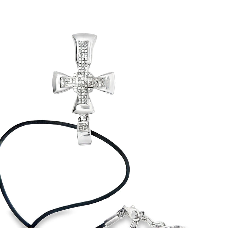 White Gold Cross Pendant with Round Brilliant Cut Diamonds
