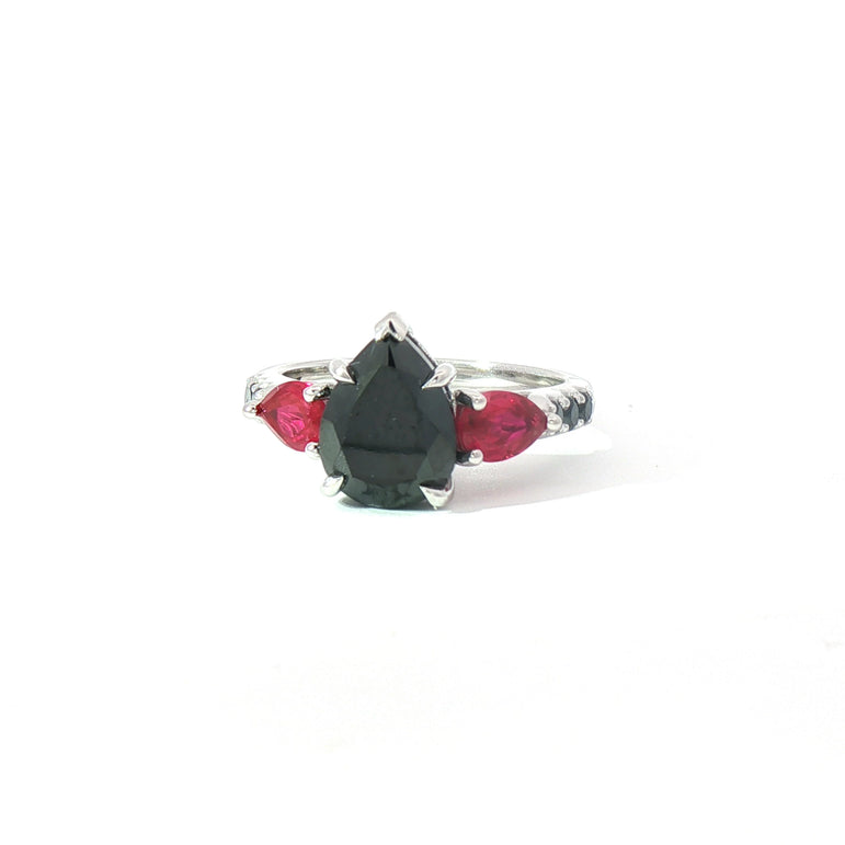 Black pear shaped diamond with pear ruby's