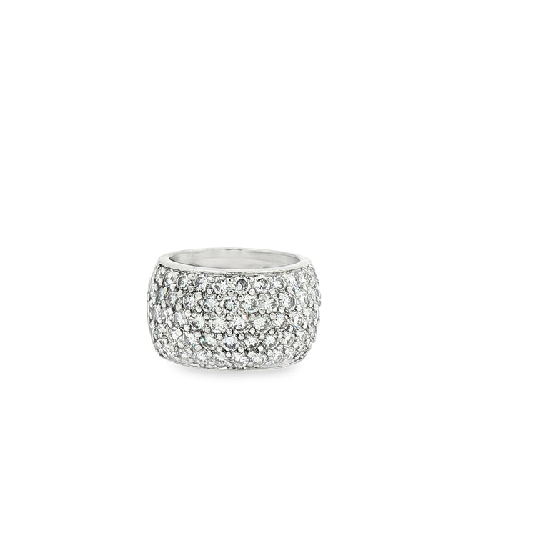 Natural Round Brilliant Cut Diamond  Band in Platinum