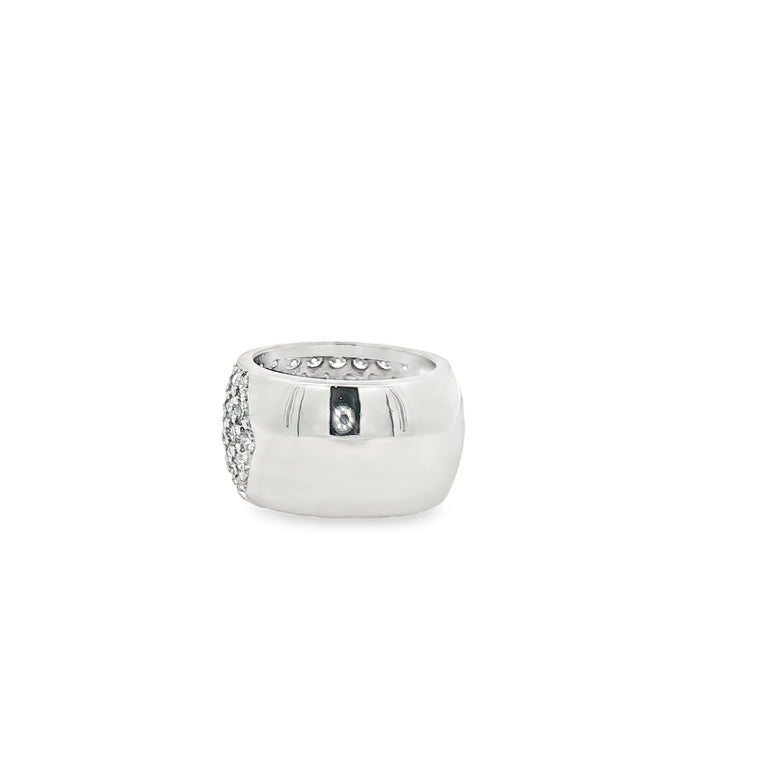 Natural Round Brilliant Cut Diamond  Band in Platinum