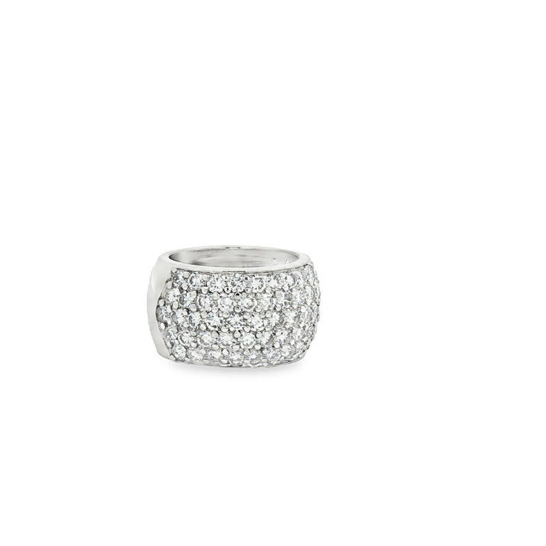 Natural Round Brilliant Cut Diamond  Band in Platinum