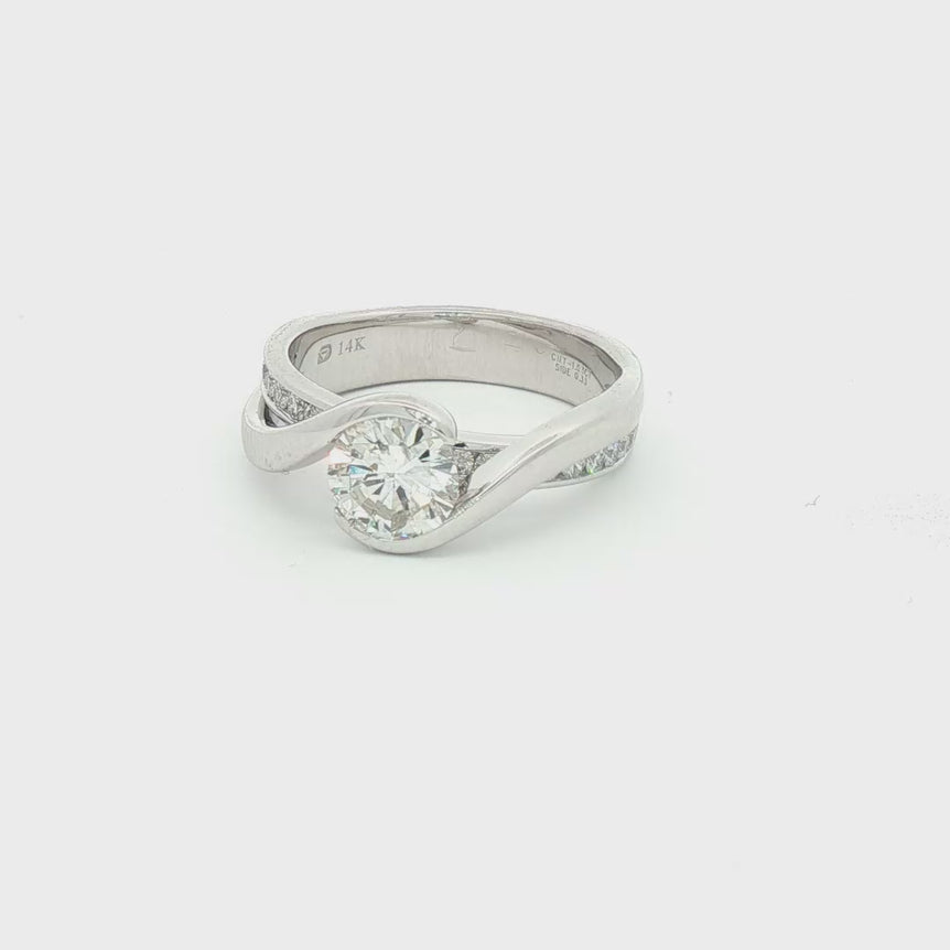 Platinum Solitaire Ring with Round Brilliant Cut Diamond