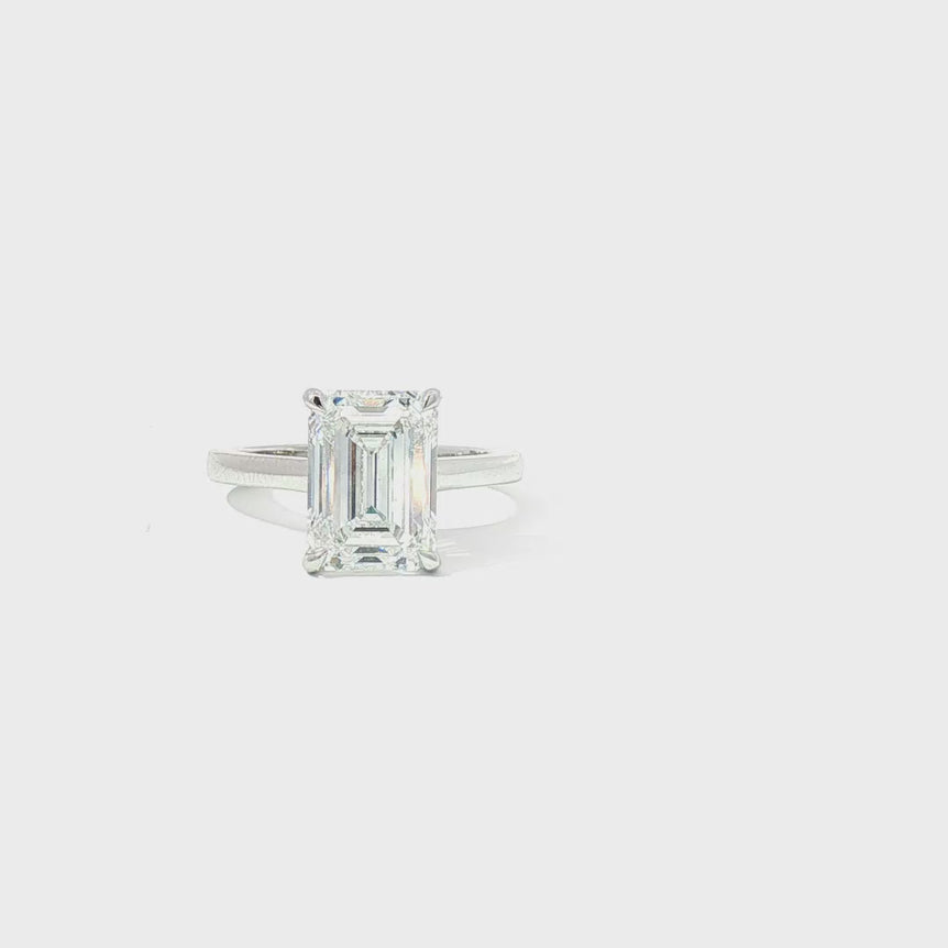 White gold 3.5Ct center Solitaire Ring with Emerald Cut Diamond