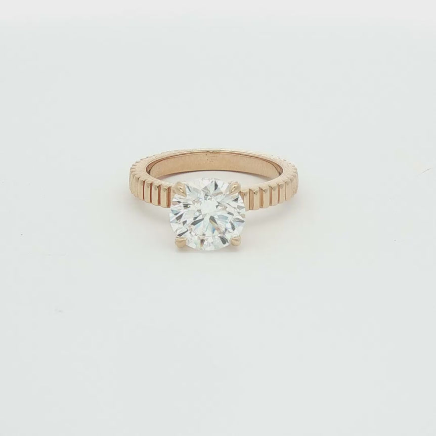 14kt Gold Solitaire Ring with Round Brilliant Diamond