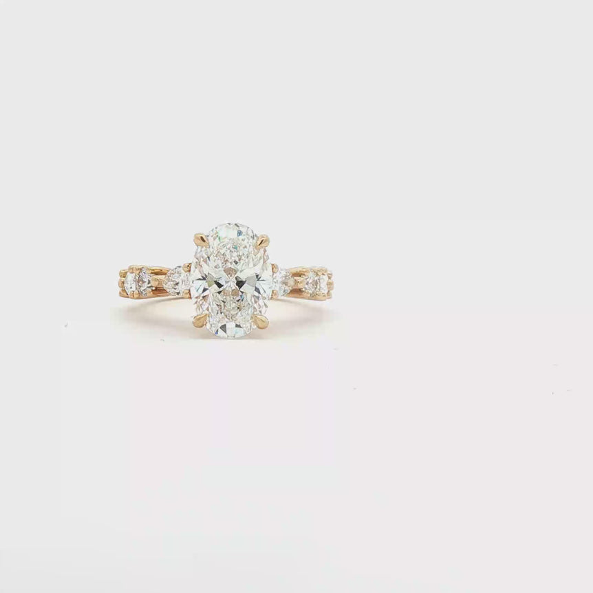 Yellow Gold Multistone Ring with Oval Cut Diamond- 14k