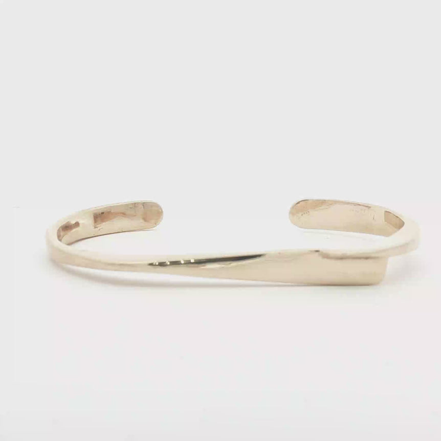 14kt Ornate Geometric Yellow Gold Bangle