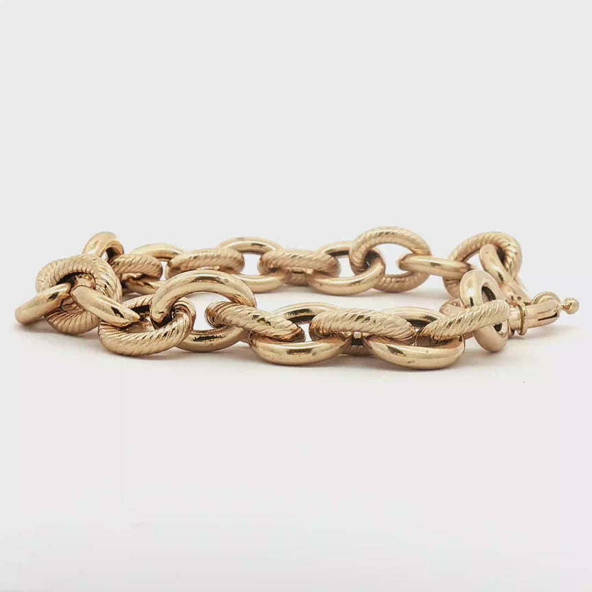 Elegant Polished 14k Yellow Gold Interlocking Link Chain Bracelet